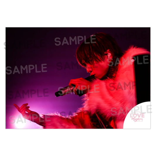 LOVE Typhoon Tour Photo07